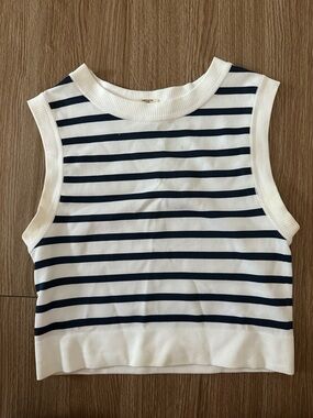 🫐3 for $15🫐 Striped Sleeveless Knit Crop Tank - White & Navy